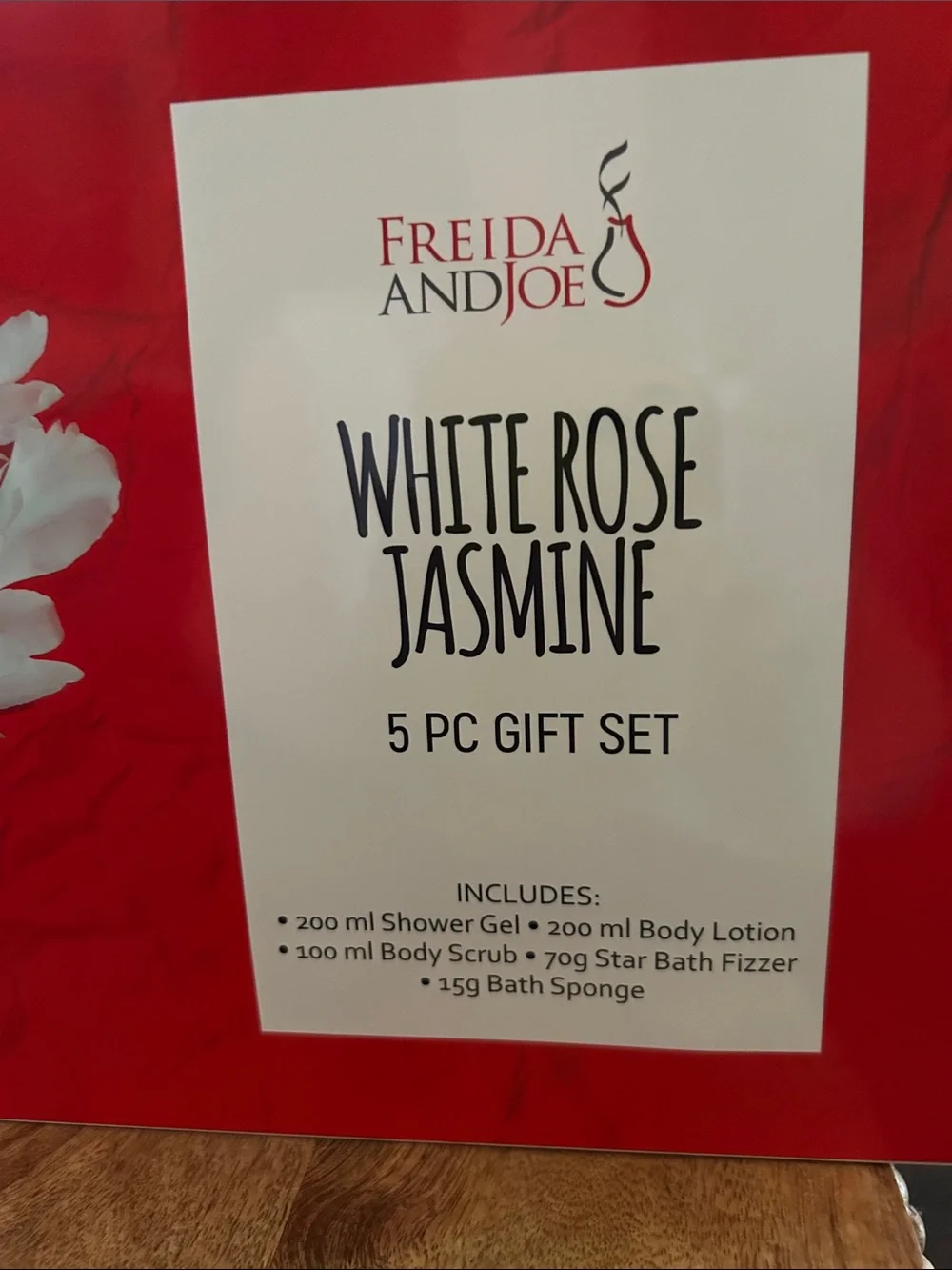White Rose Jasmine 5 Piece Gift Set New Sealed Package